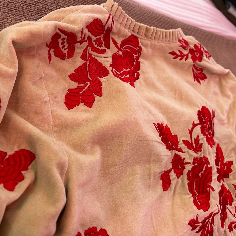 Odille size 10 bolero jacket. Velvet with red embroidered flowers. Stunning🌹 - Picture 3 of 3